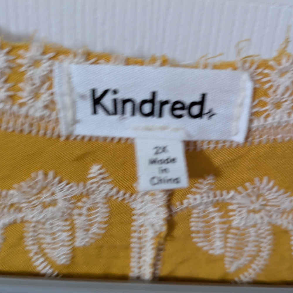 NWT Kindred Plus Embroidered Kimono Top - Picture 5 of 8